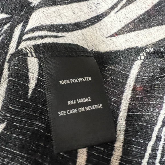 Torrid Black White Cap Sleeve Gauze Peasant Top 1X - Picture 5 of 6